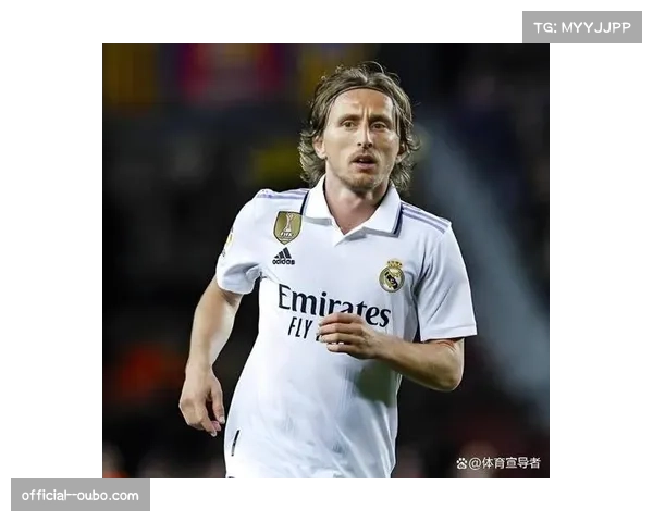 莫德里奇经验助力AC米兰中场 德比战展现控场能力